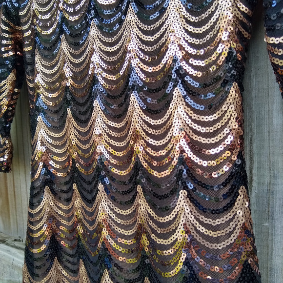 Lovely Day Sequined Bodycon Dress - Picture 3 of 8